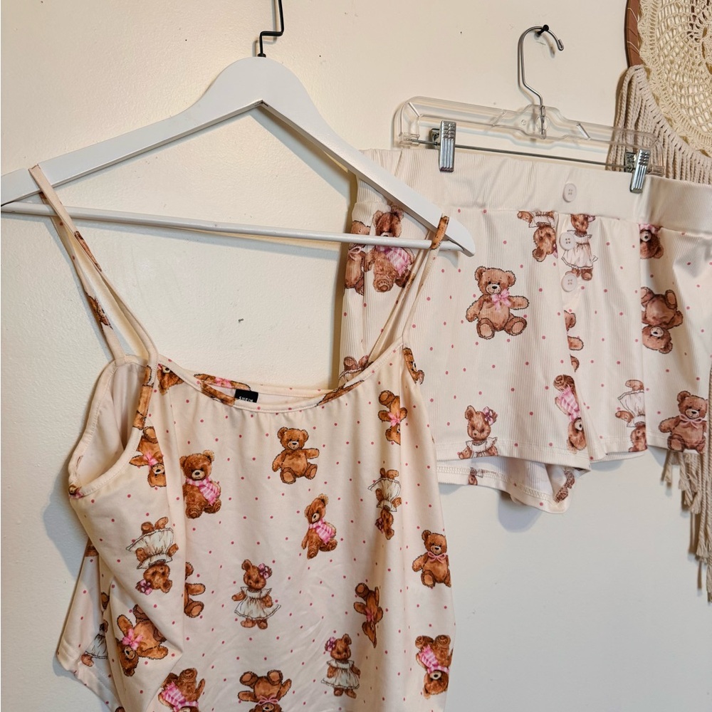 SHEIN Cream Teddy Bear Print Pajama Set